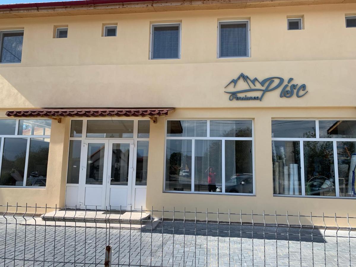 Pensiunea Pisc Tustea Exterior foto